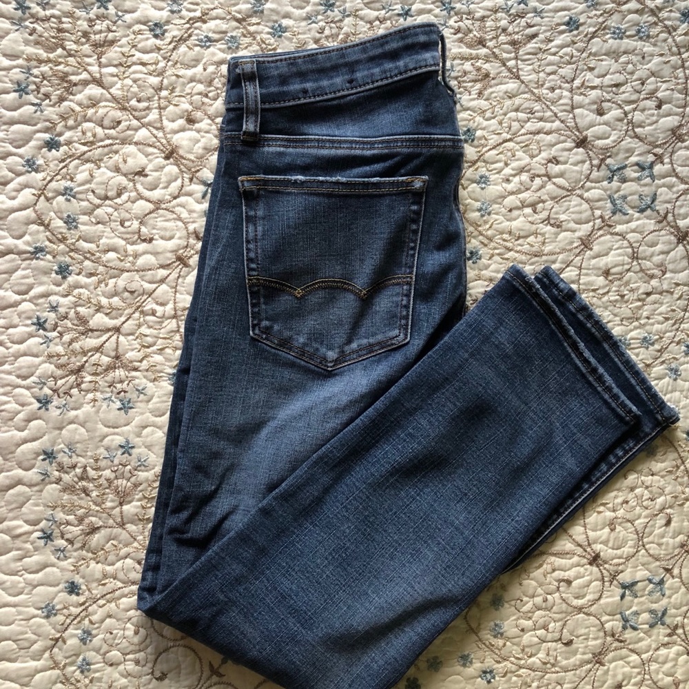 American Eagle slim straight 28/30 jeans
